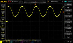 32768-Oscillator-Waveform-on-Oscilloscope.jpg