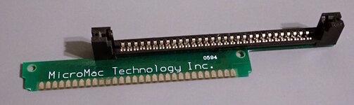 MicroMac-SIMMdoubler-right-angle-connector-on-its-own.jpg