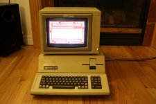 AppleColor 100  on Apple III.JPG